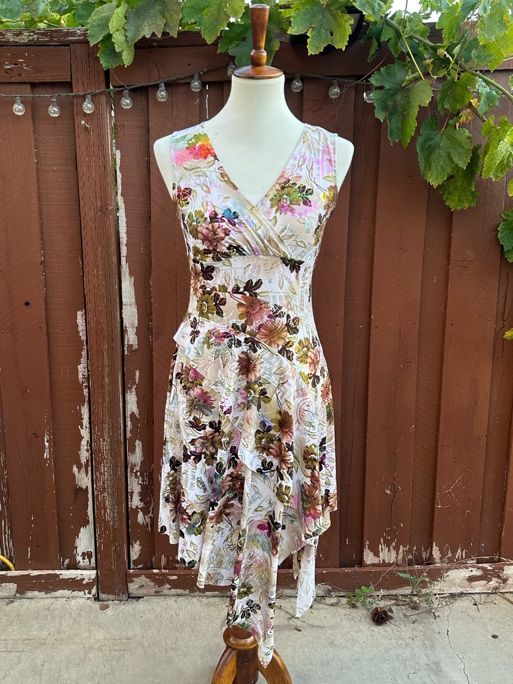 Floral V-Neck Handkerchief Hem Dress in Cream